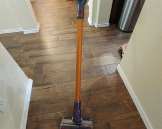 Rechargeable Dyson sweeper