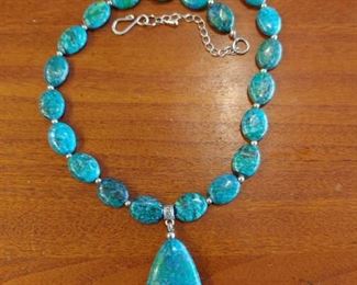 Turquoise style necklace