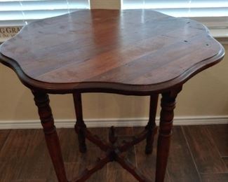 Antique side or lamp table