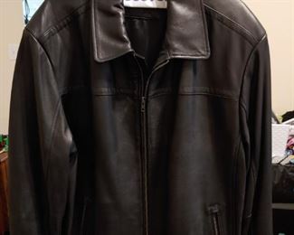 Very nice Men's black leather jacket 2XL