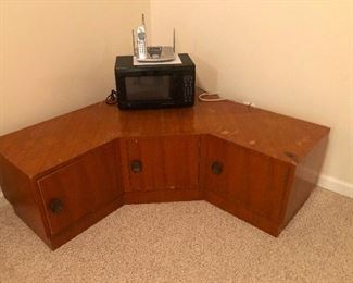 I think that is a corner bench missing its cushions?