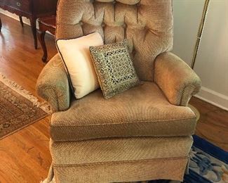 auntie upholstered recliner baked you some muffins