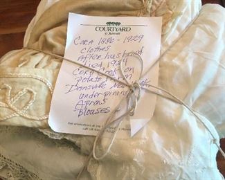 WHAT IS THAT? What does the note say?!?!?