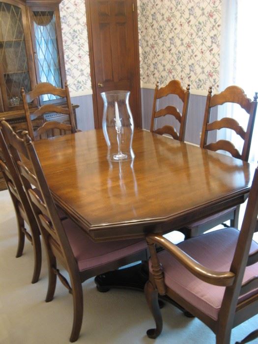Ethan Allen, Walnut, 42"x64", plus 2 18" leaves, custom pads. 2 Arm, 4 Side Chairs.