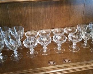 Stemware service for 8