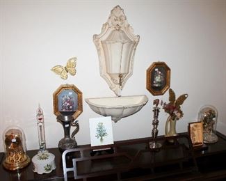 Lavabo, anniversary clocks, misc. decor