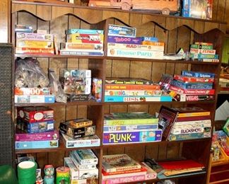 Puzzles and vintage board games