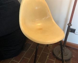 Mid-Century molded fiberglass swivel chair.
