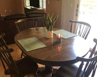 Pedestal dining set