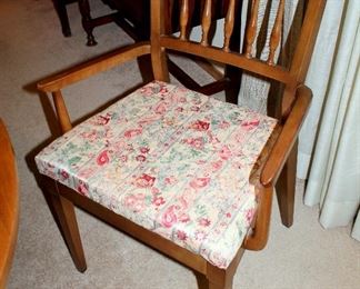 #1 - Gordon Furniture Company Dining Table & Chairs