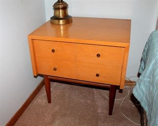 #13 - American of Martinsville "Urban Suburban" MCM Bedroom Set