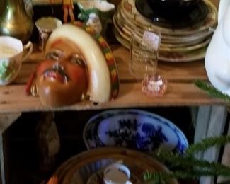 String holder, pin the tail on the donkey game