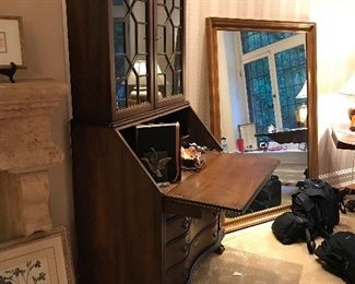 Antique Chippendale serpentine front secretary desk with a hutch, excellent condition