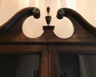 Antique Chippendale serpentine front secretary desk with a hutch, excellent condition