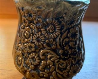 232. Hull USA B31 Tri-Footed Ceramic Vase (5")