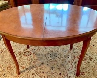 160. Biedermeier Oval Dining Table w/ One Leaf (51" x 39" x 31")