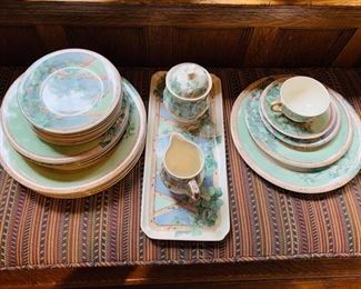 411. Gien France Le Lierre China 36 Pc. Set (6 Dinner, 6 salad, 7 bread, 7 cups & saucers, Cream & Sugar, Tray)