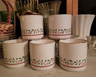 Arby's 1987 Christmas mugs
