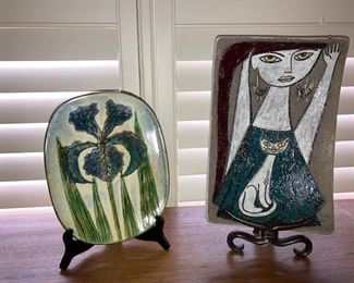 Nice pottery pieces - on the right a plate/bowl from Sweden