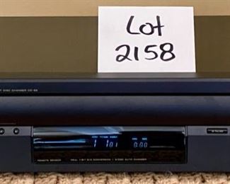 Lot 2158, $120.00 Marantz Digital Compact Disc Changer CC-52. Front Panel