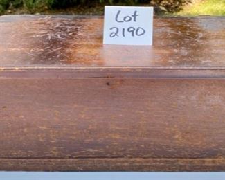 Lot 2190 $45.00 Antique Elite tool Chest for Boys. 19 " L x 10" W x 7"H Shown unopen.