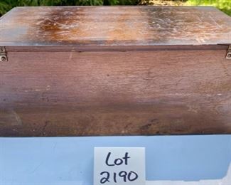 Lot 2190 $45.00 Antique Elite Tool Chest for Boys. 19 " L x 10" W x 7"H View of Back of Tool Chest.