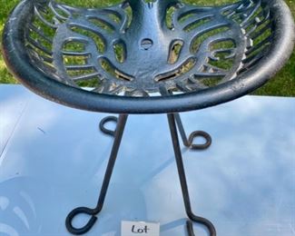Lot 2195 $100.00. Parlin & Orendorff Co. Canton, IL - Cast iron tractor seat stool. A very cool seat!