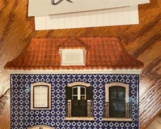 Lot 2151. $28.00. Nova Arte LDA Ceramica Intada A Mao from Portugal Ceramic house