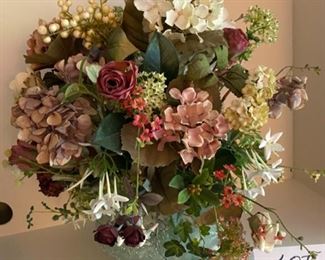 Lot 2333. $40.00. Mixed floral arrangement in a frosted double-handled bowl. Handblown, very heavy (has glass floral pebbles in base).