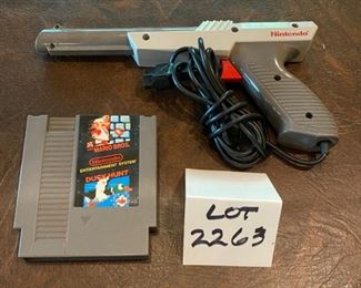 Lot 2263 $20.00 Nintendo NES Duck Hunt Video Game and Nintendo Zapper 1985