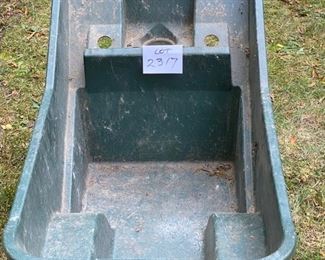 Lot 2317 $30.00 Rubbermaid Roughneck Garden Cart
