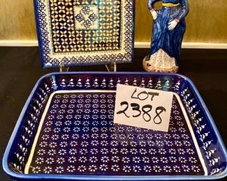 Lot 2388 $70.00. Authentic Boleslawiac Polish Pottery (2 platters) and Signed Figurine (I.P.M. M.N.M.C. SEC XIX PITA) Large Platter: 13"L x 10.5"W, Small Platter: 9"square, Polish pottery is really gaining popularity, and one can see why with spectacular patterns and colors.
Figure: 10.5""x 4""w"