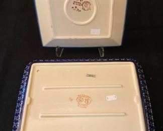 Lot 2388 $70.00 Authentic Boleslawiac Polish Pottery (2 platters) and Signed Figurine (I.P.M. M.N.M.C. SEC XIX PITA) Large Platter: 13"L x 10.5"W, Small Platter: 9"square, Polish pottery is really gaining popularity, and one can see why with spectacular patterns and colors.
Figure: 10.5""x 4""w"