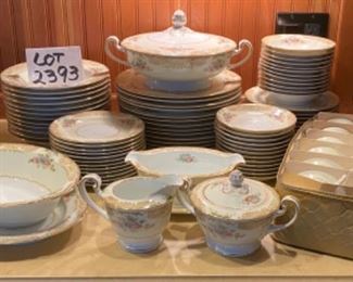 Lot 2393 $275.00. Noritake China. 90 pc! Set. Includes: service for 12 plus serving pieces. 14 Dinner Plates, 12 of each: soup bowls, fruit bowls, dessert/bread&butter plates, salad plates, saucers, cups. Lovely and very complete set! Great condition!