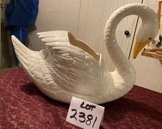 Lot 2381. $65.00. Huge ceramic Swan Pint planter. Beautiful condition! 22"l x 15" t
