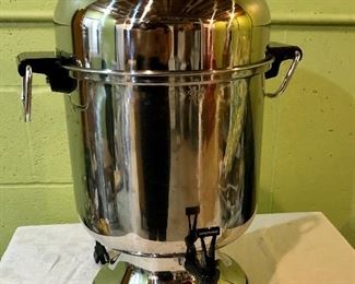 Lot 2471. $35.00. Farberware Coffee Urn Percolator 12-55 Cups Model: FSU255