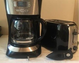 Black and Decker Coffee Pot Toaster Mr Coffee Electric Whisk
