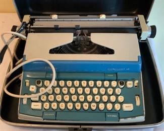 Concord 12 Electric Typewriter in travel case by JC Penny 