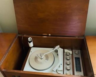 Mid Century Vintage Stereo in cabinet 