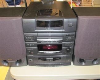 Optimus System 736 AM/FM Radio, 24disk CD Player, Dual Cassette with High-Speed Duplication, Phono Jack on the back (working) $125 