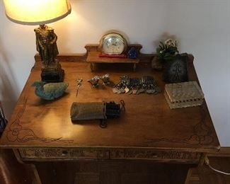 Vintage Lamp, tons of vintage jewelry, 