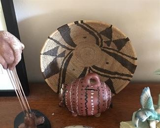 African basket, Acoma Bear