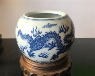 Qing Quinlong “Dragons chasing flaming pearl.” 5 inch bowl. Early. Mint. 