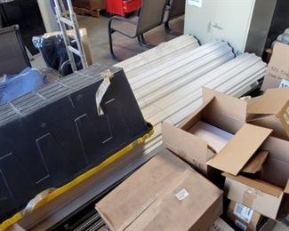 COMMERCIAL ROLL UP DOORS 40 AVAILABLE 2 DIFFRENT SIZES!