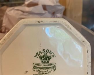 Mason's Patent Ironstone Manchu England dish set