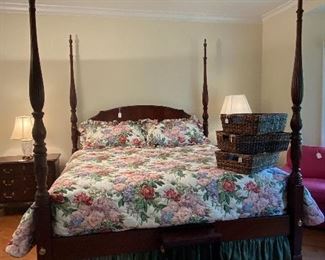 KING SIZE 4 POSTER BED AND ACCESSORIES