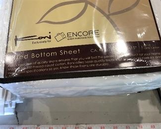 Fitted cotton bottom sheets