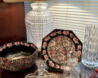 Crown Ducal Roseland Chintz. 