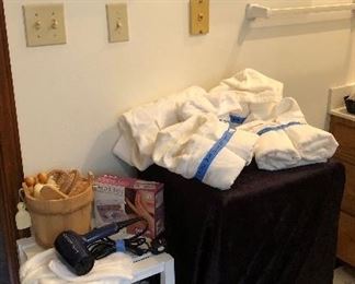 Children's hooded towels, New!