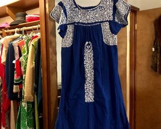 Vintage heavily embroidered Mexican dress in "I'm having Margaritas tonight" condition!